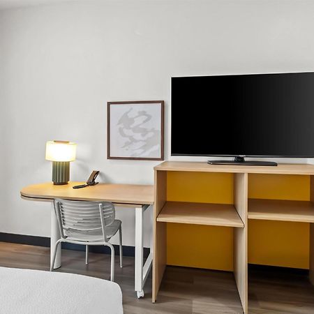Spark By Hilton Houston Hobby Airport Экстерьер фото
