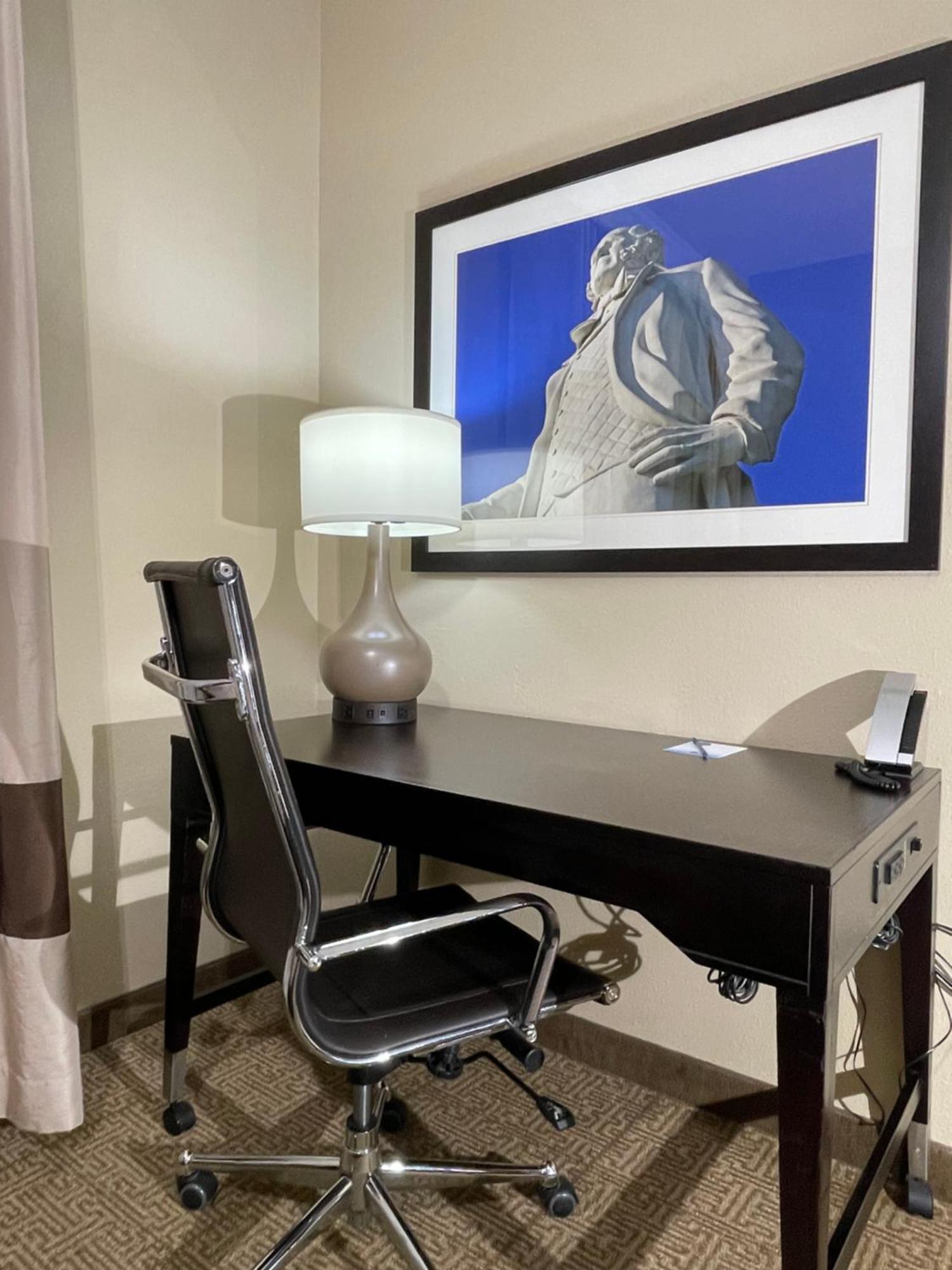 Spark By Hilton Houston Hobby Airport Экстерьер фото