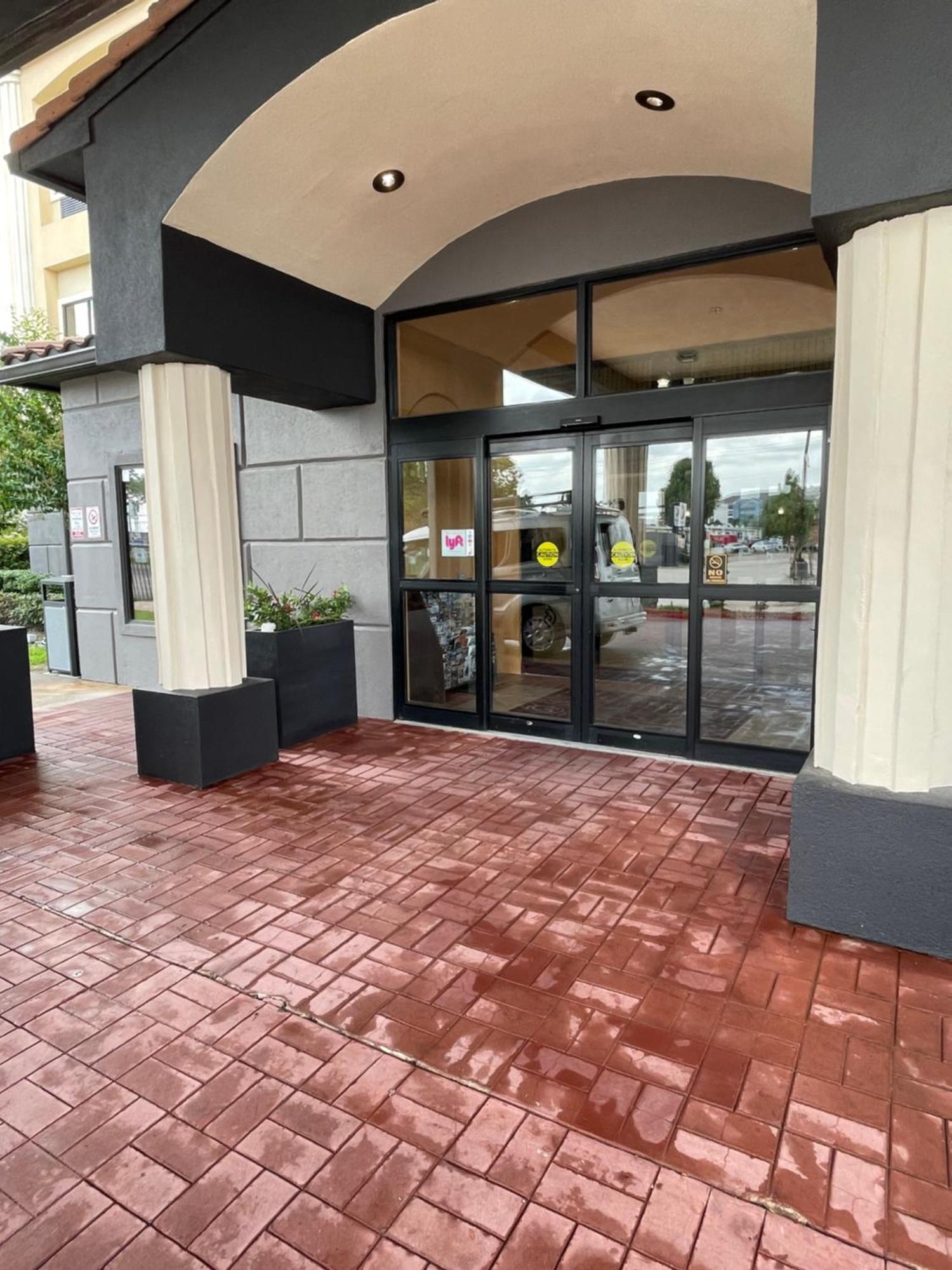 Spark By Hilton Houston Hobby Airport Экстерьер фото